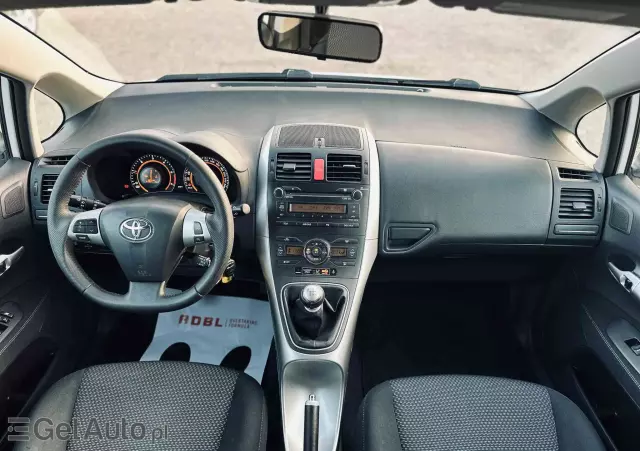 TOYOTA Auris 2.0 D-4D Premium