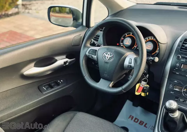 TOYOTA Auris 2.0 D-4D Premium