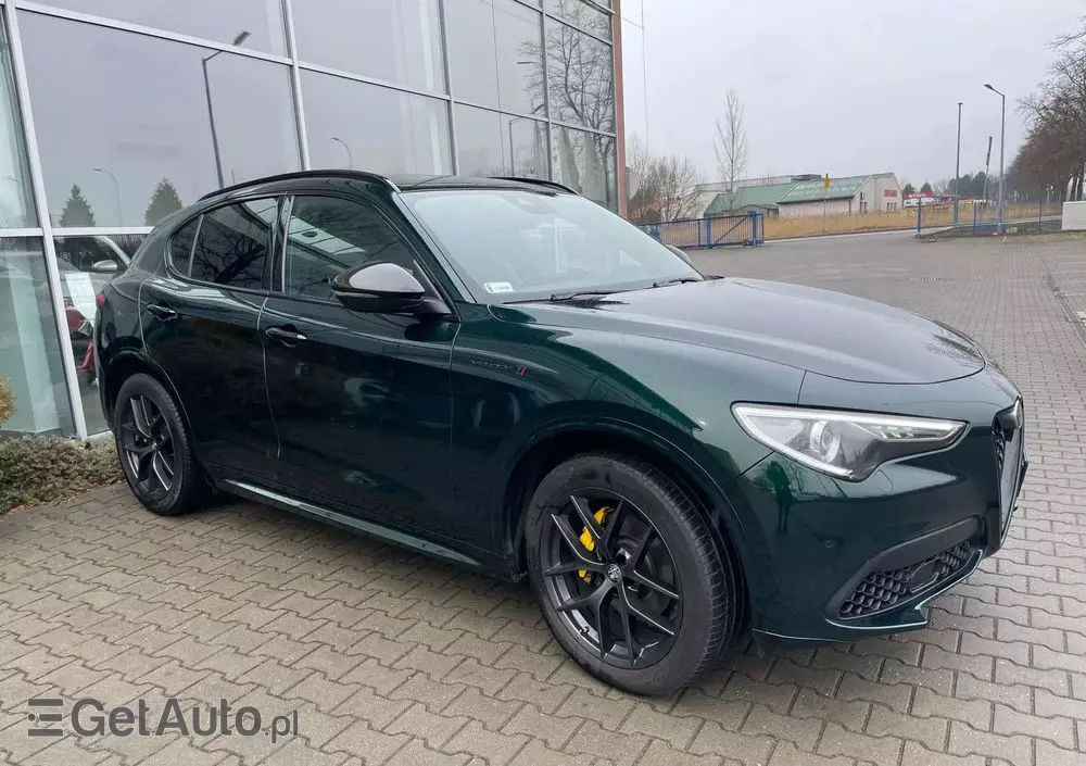 ALFA ROMEO Stelvio 2.0 Turbo Veloce TI Q4