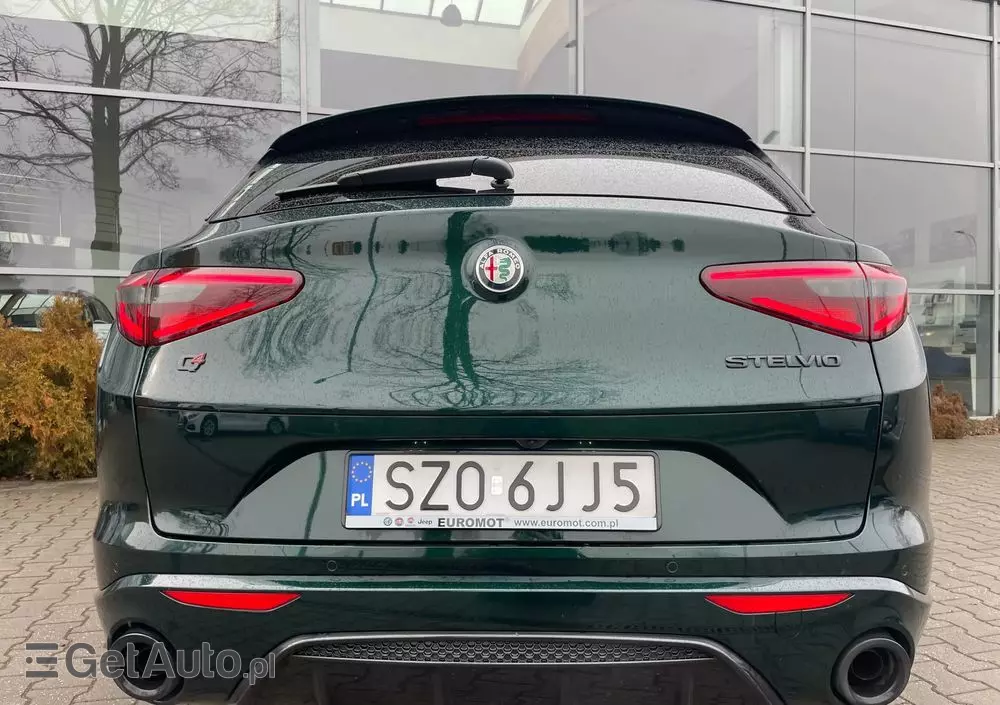 ALFA ROMEO Stelvio 2.0 Turbo Veloce TI Q4