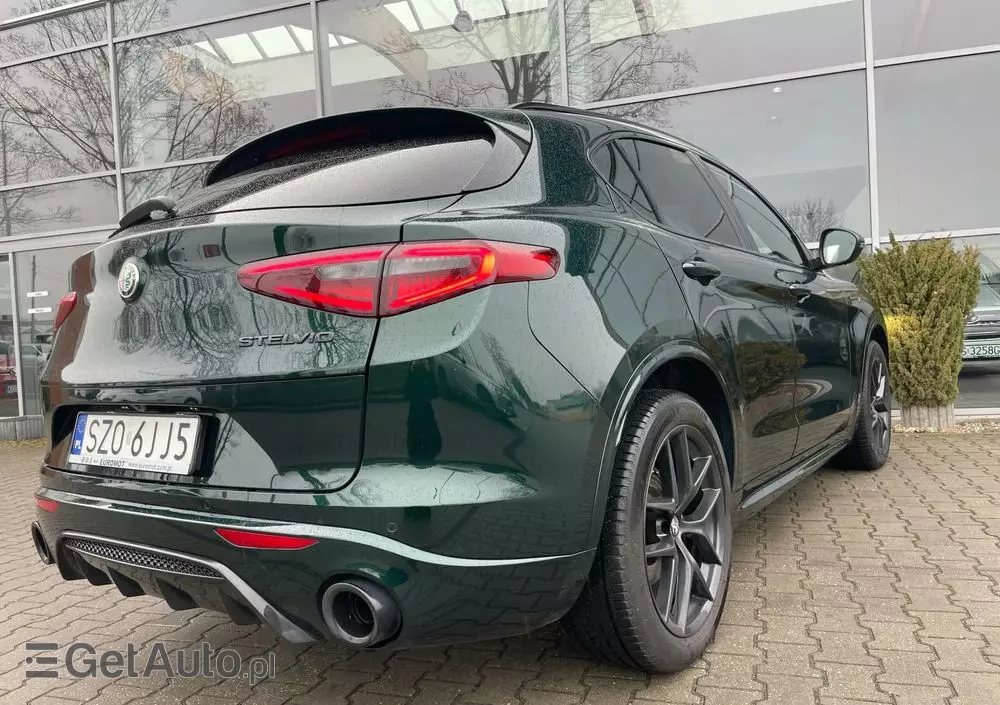 ALFA ROMEO Stelvio 2.0 Turbo Veloce TI Q4