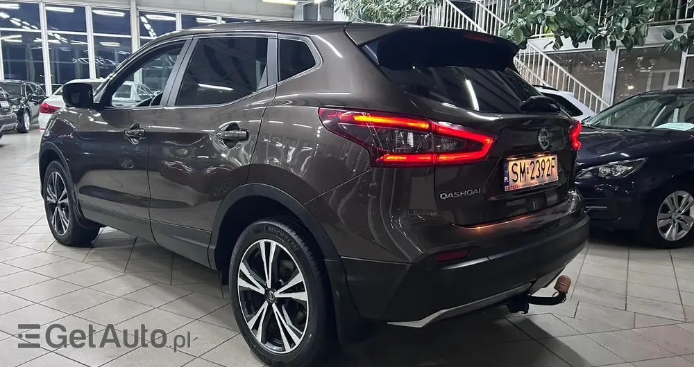 NISSAN Qashqai 1.2 DIG-T N-Connecta EU6