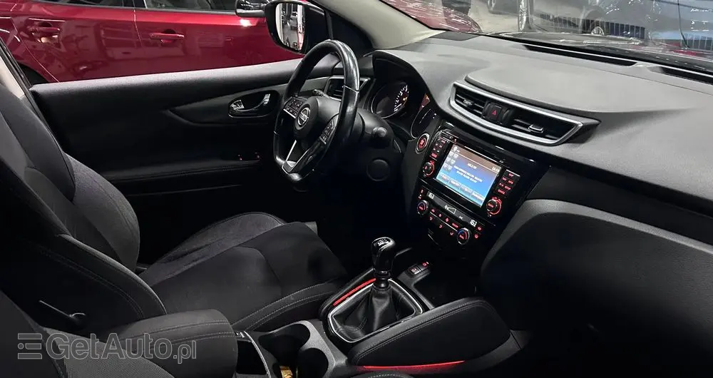 NISSAN Qashqai 1.2 DIG-T N-Connecta EU6