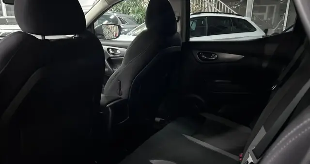 NISSAN Qashqai 1.2 DIG-T N-Connecta EU6
