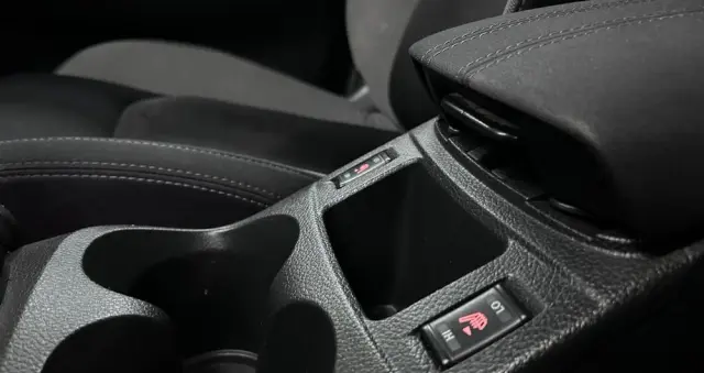 NISSAN Qashqai 1.2 DIG-T N-Connecta EU6