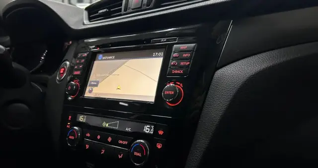 NISSAN Qashqai 1.2 DIG-T N-Connecta EU6