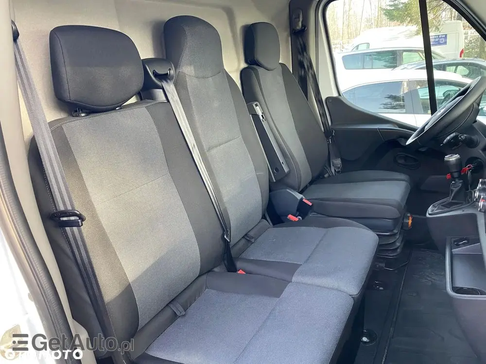 RENAULT MASTER Furgon L2H2 