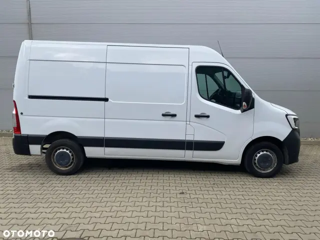 RENAULT MASTER Furgon L2H2 
