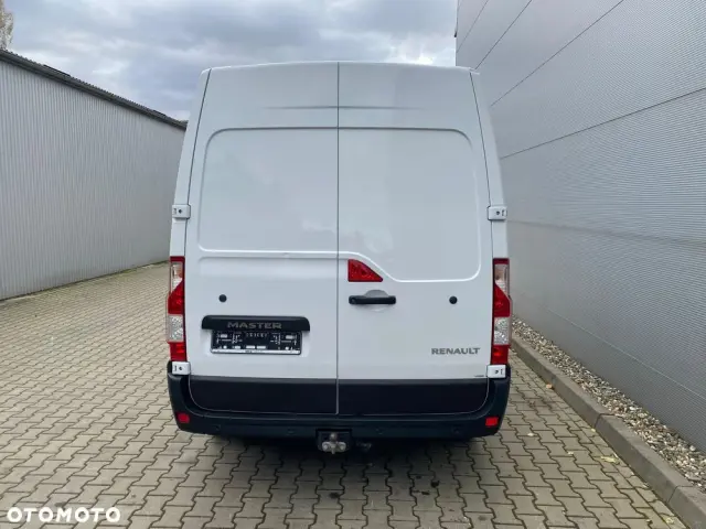 RENAULT MASTER Furgon L2H2 