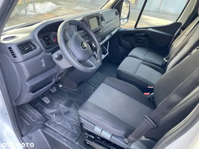 RENAULT MASTER Furgon L2H2 