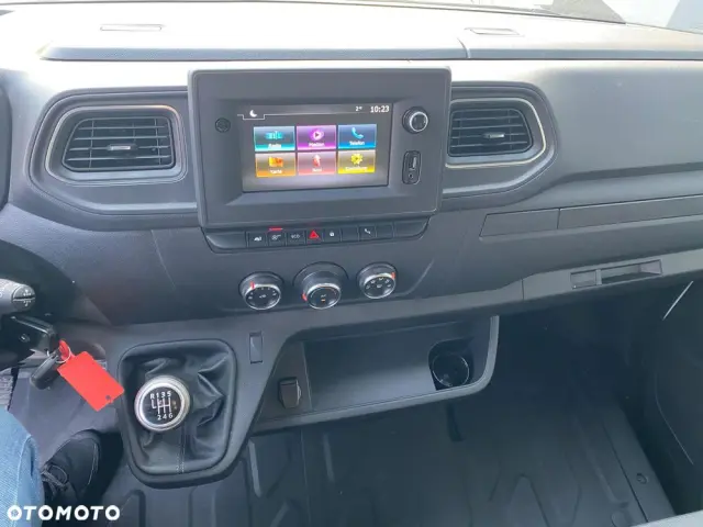 RENAULT MASTER Furgon L2H2 