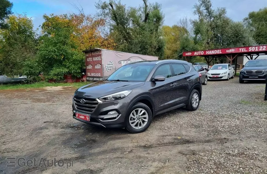 HYUNDAI Tucson 