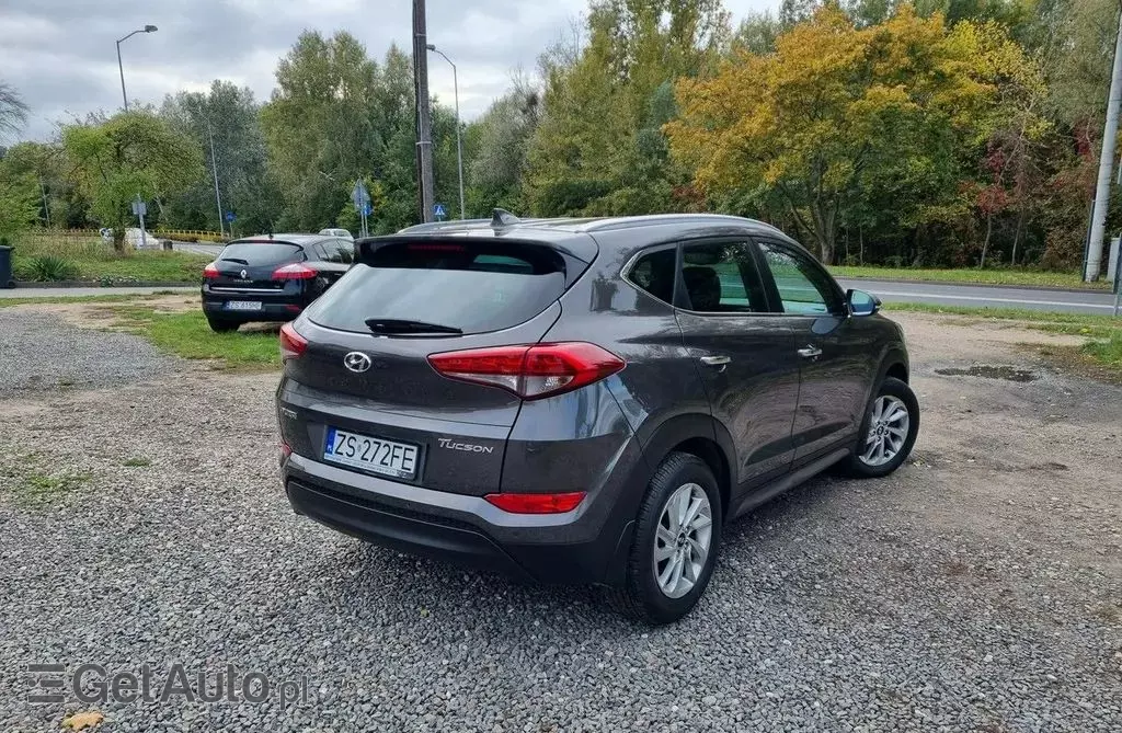 HYUNDAI Tucson 