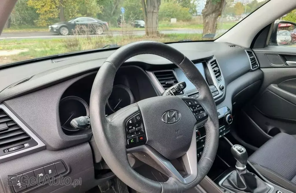HYUNDAI Tucson 