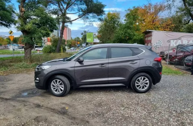 HYUNDAI Tucson 