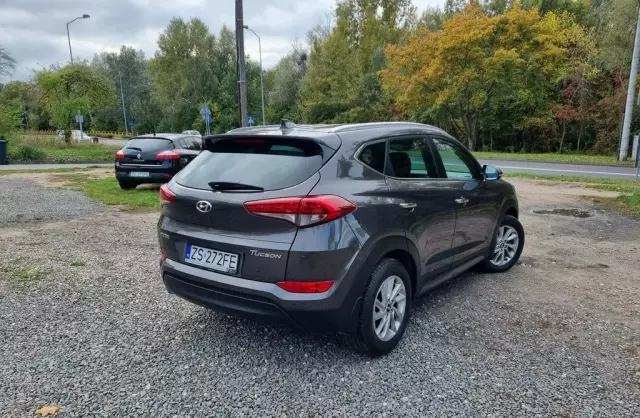 HYUNDAI Tucson 
