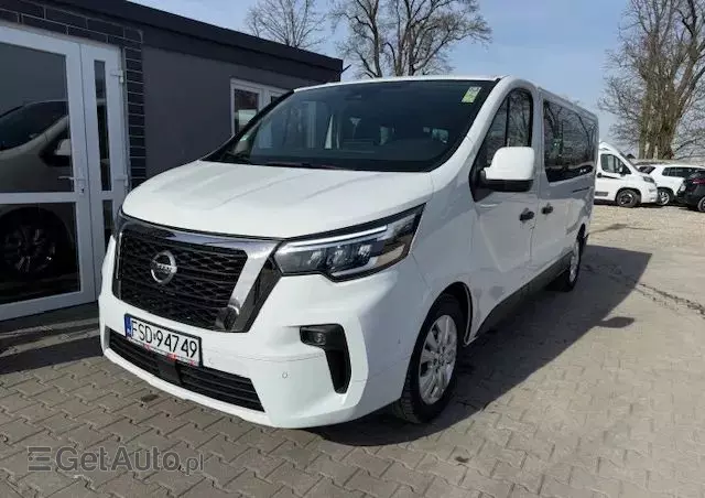 NISSAN NV300 