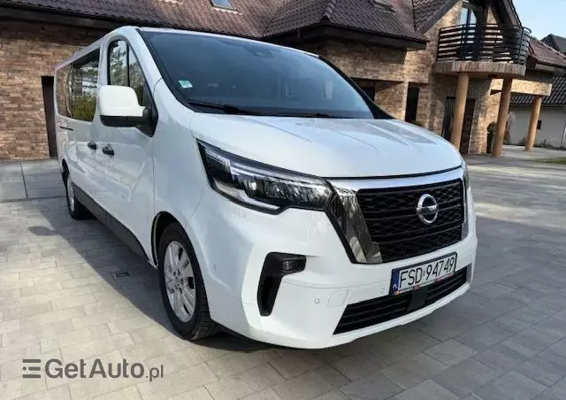 NISSAN NV300 