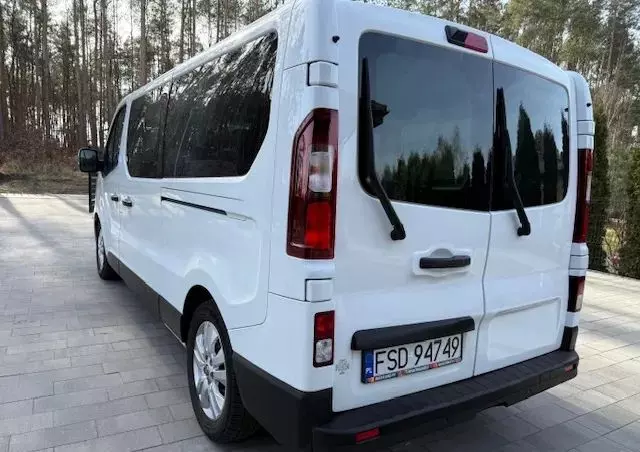 NISSAN NV300 