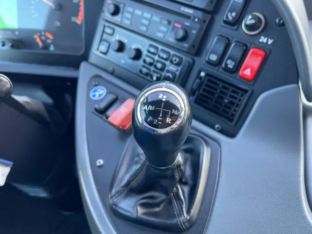 MERCEDES-BENZ Tourismo 17 RHD-L 