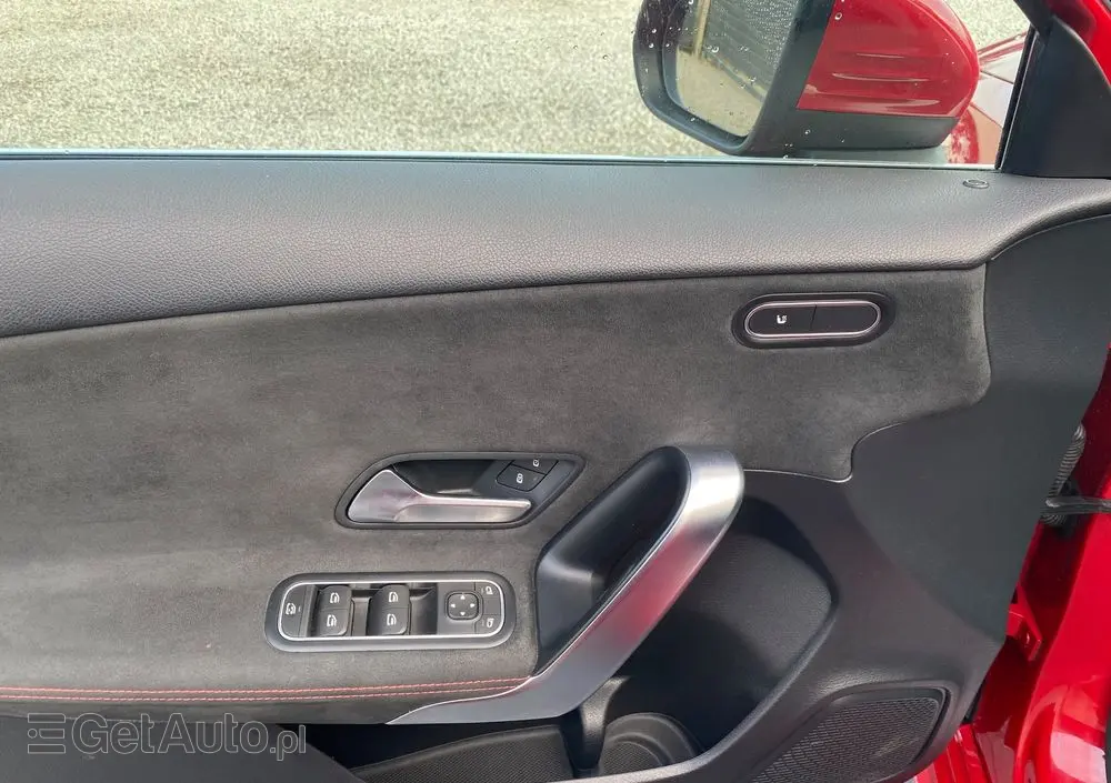 MERCEDES-BENZ Klasa A 250 7G-DCT Advanced AMG Line