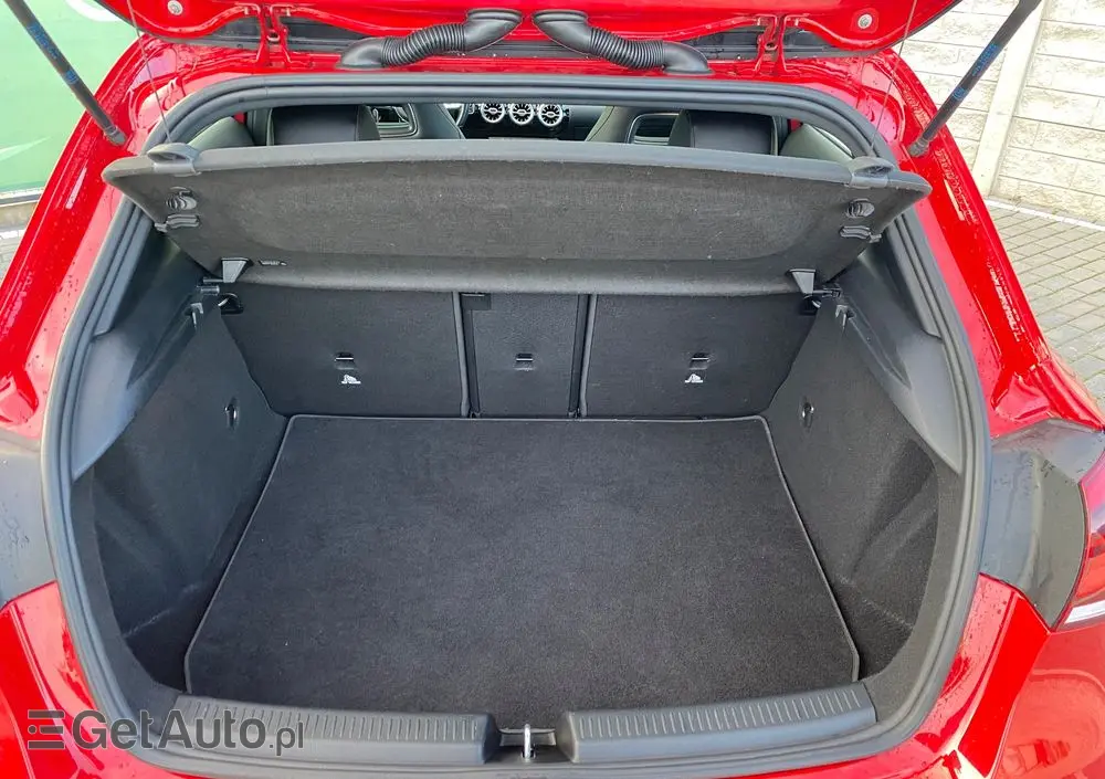 MERCEDES-BENZ Klasa A 250 7G-DCT Advanced AMG Line