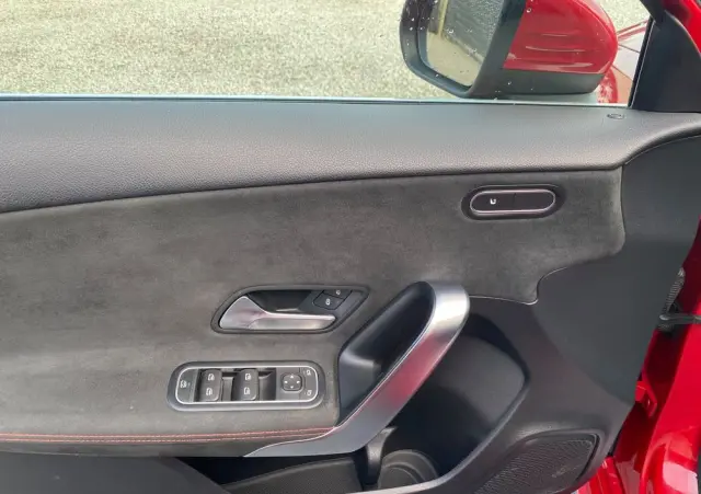 MERCEDES-BENZ Klasa A 250 7G-DCT Advanced AMG Line