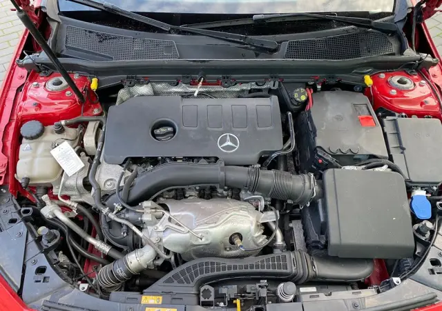 MERCEDES-BENZ Klasa A 250 7G-DCT Advanced AMG Line