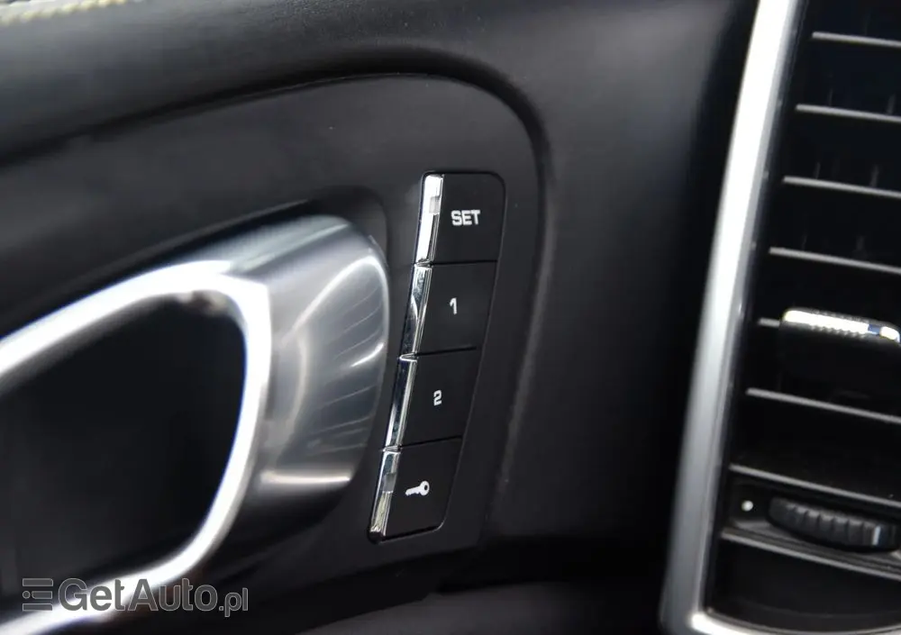 PORSCHE Cayenne S Tiptronic S