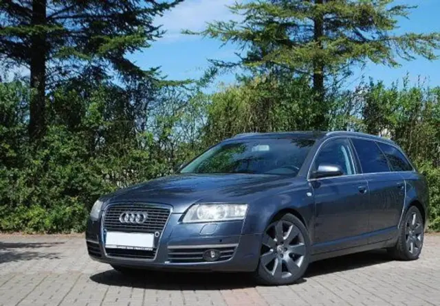 AUDI A6 
