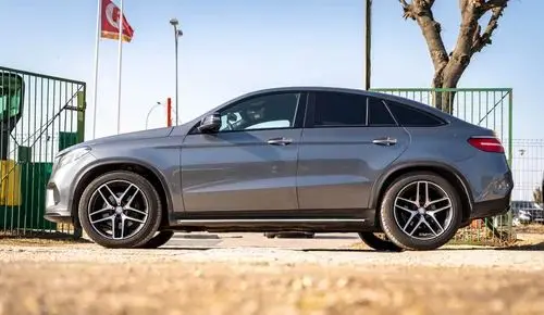 MERCEDES-BENZ GLE 