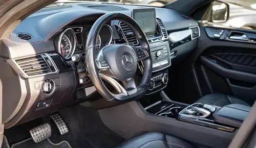 MERCEDES-BENZ GLE 