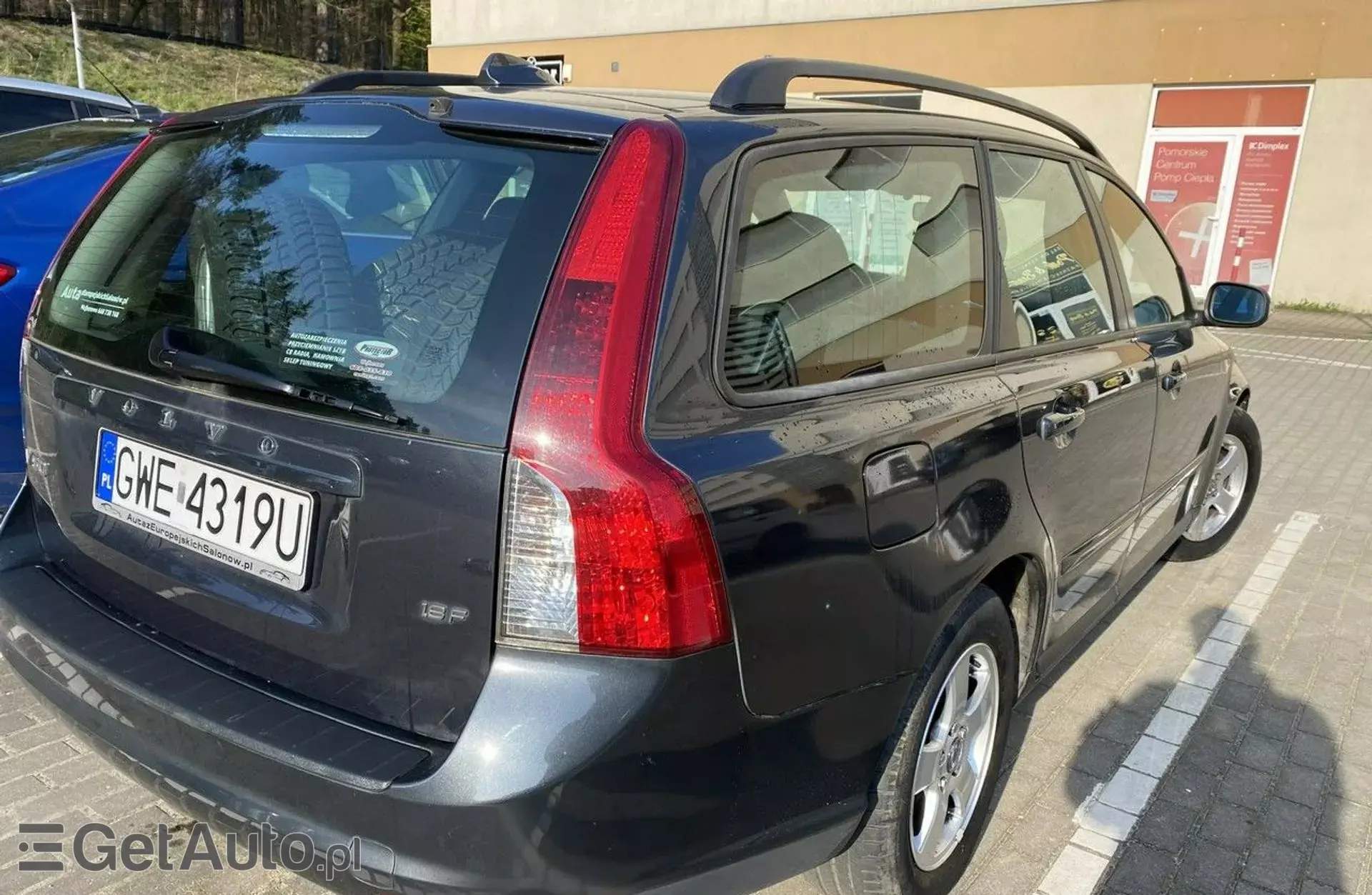 VOLVO V50 