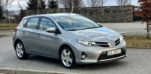 TOYOTA Auris 