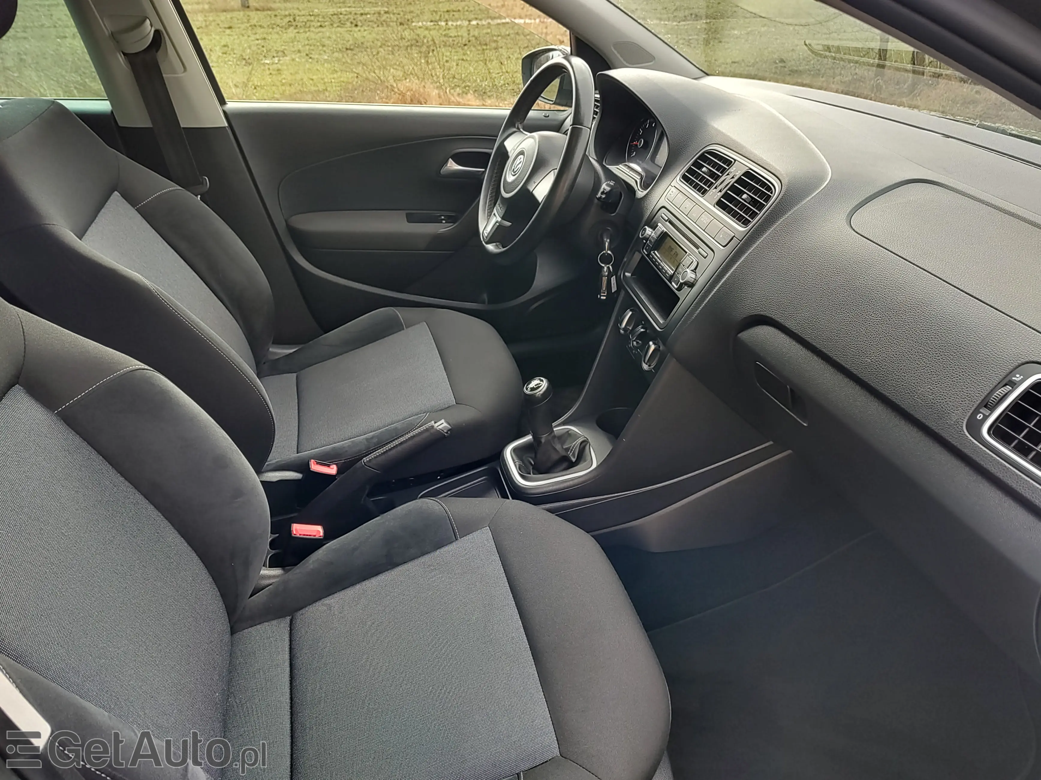 VOLKSWAGEN Polo Highline