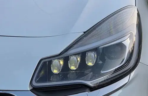 DS 3 