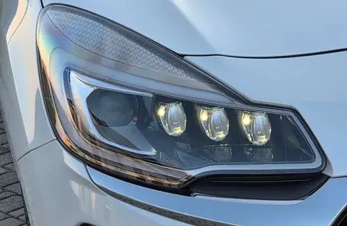 DS 3 