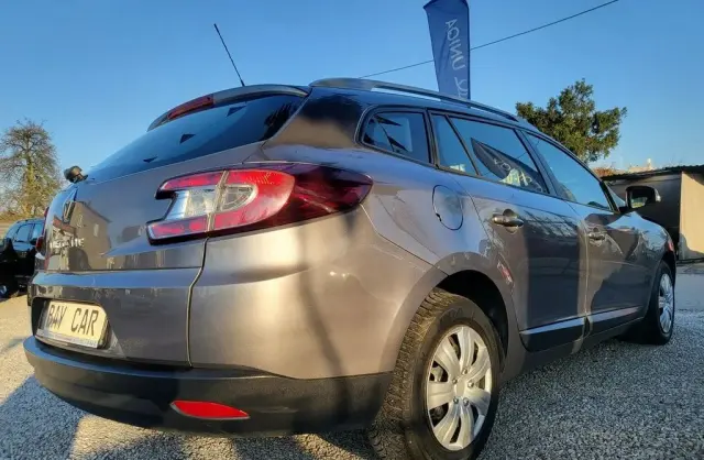 RENAULT Megane 
