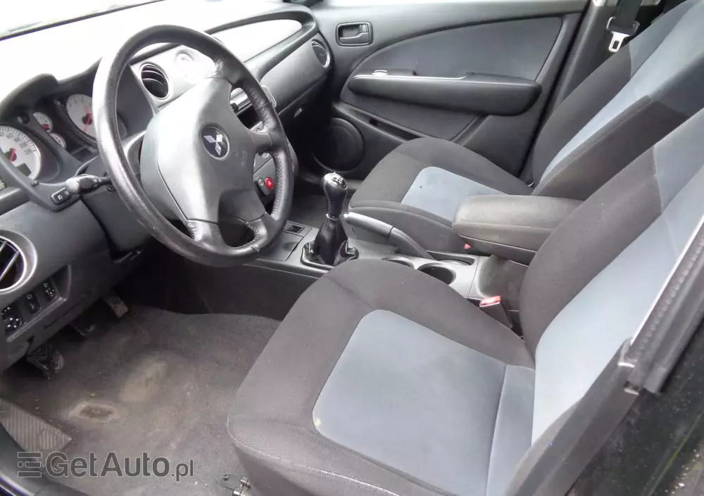 MITSUBISHI Outlander 2.0 2WD Invite