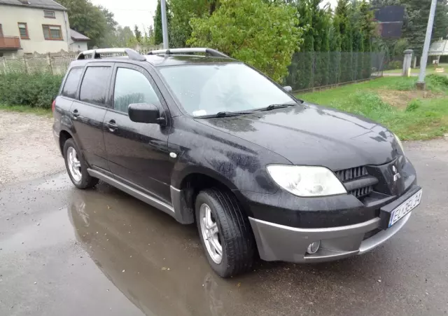 MITSUBISHI Outlander 2.0 2WD Invite