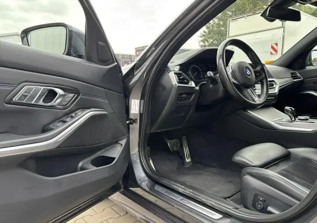 BMW Seria 3 320d M Sport sport