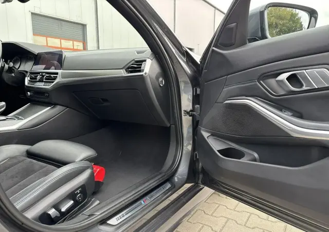 BMW Seria 3 320d M Sport sport