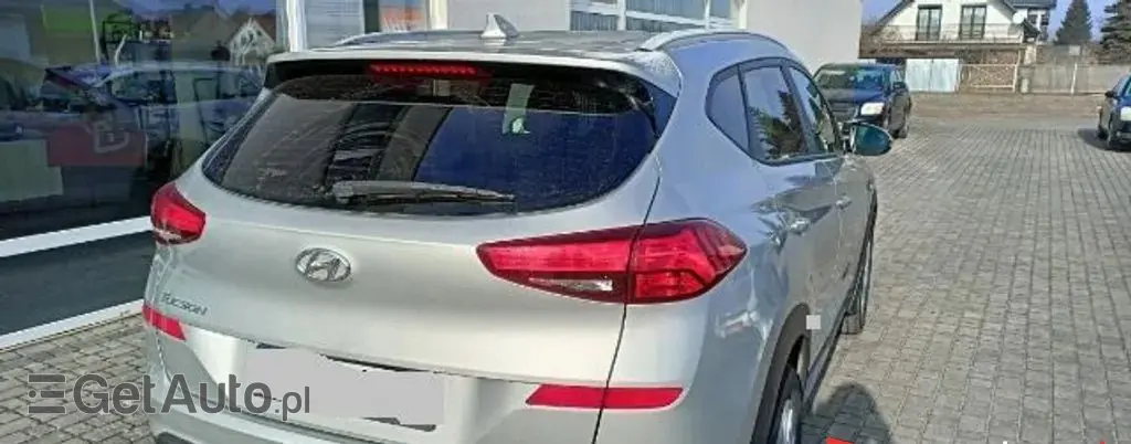 HYUNDAI Tucson 