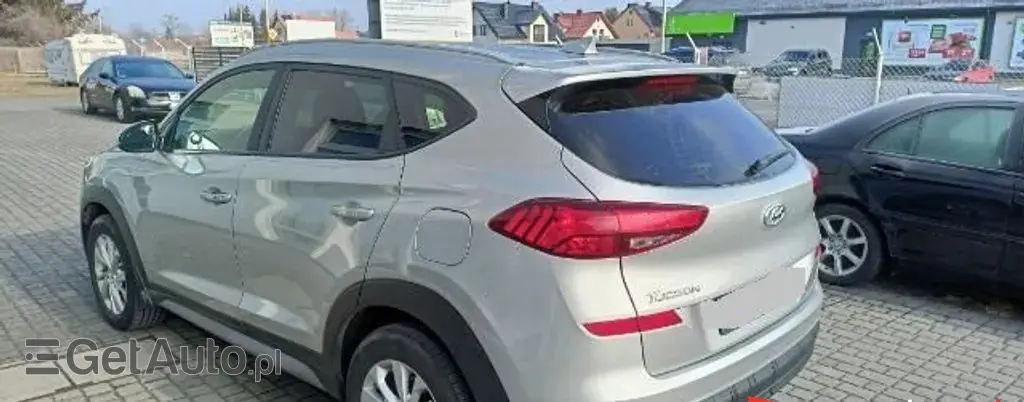 HYUNDAI Tucson 
