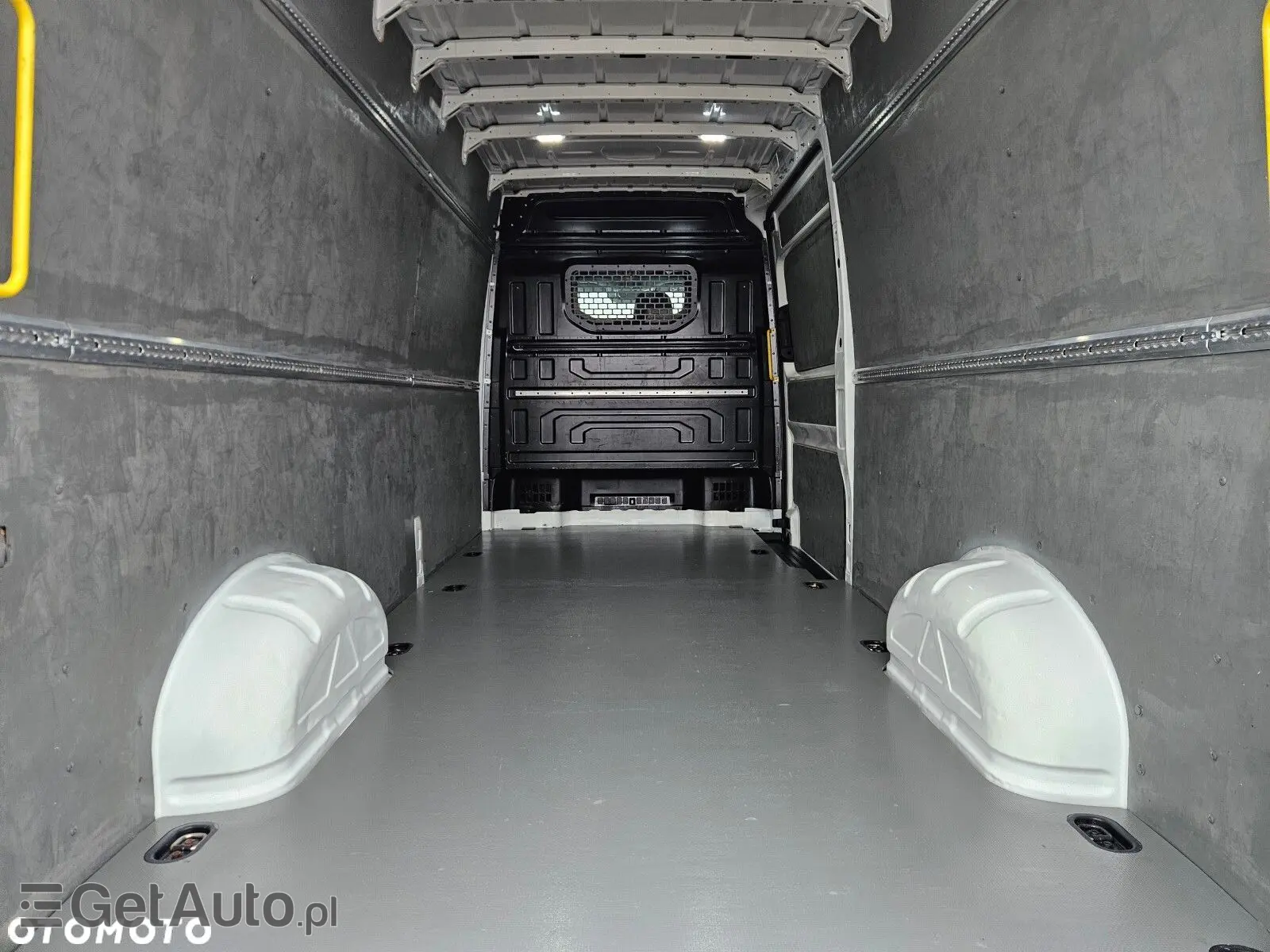 VOLKSWAGEN Crafter L