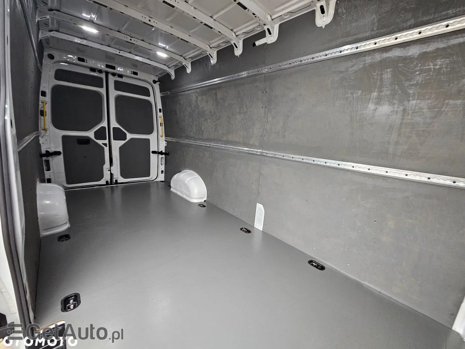 VOLKSWAGEN Crafter L