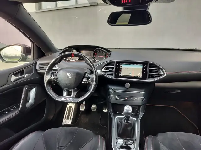 PEUGEOT 308 GTi