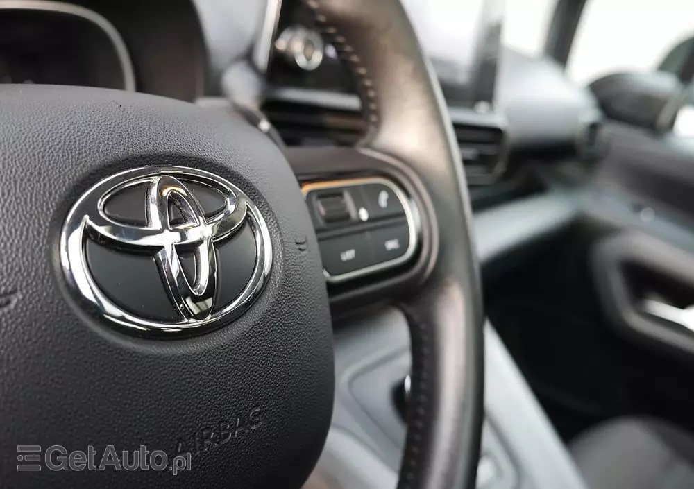 TOYOTA Proace City Verso 1.5 D-4D Business