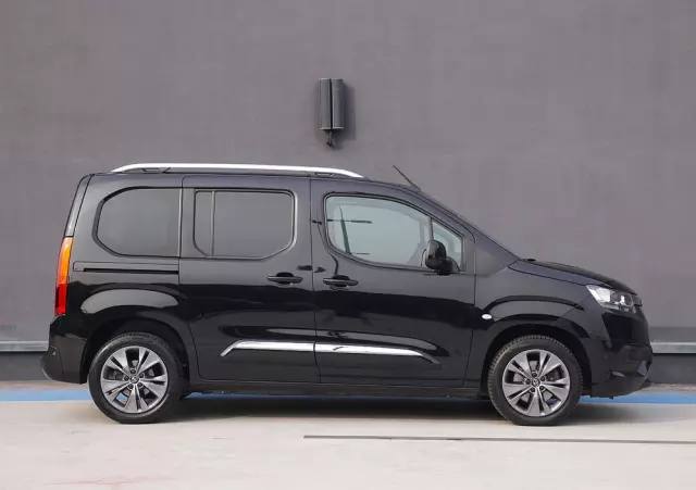 TOYOTA Proace City Verso 1.5 D-4D Business