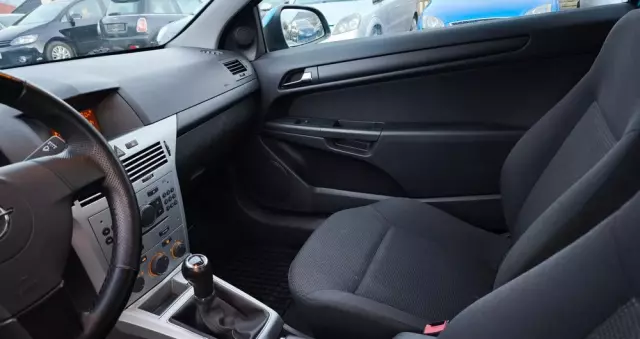 OPEL Astra GTC 1.6